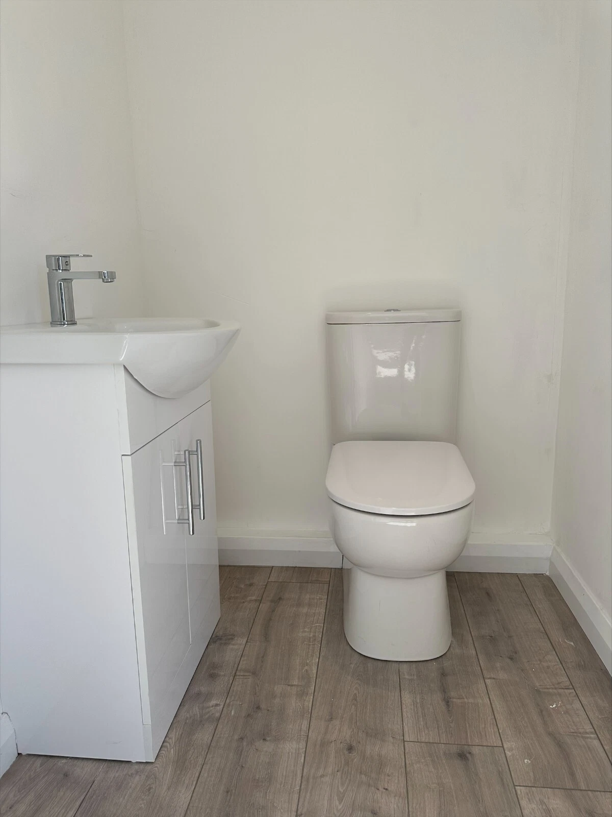 7.5 x 3m Office with kitchenette/WC - Image 7
